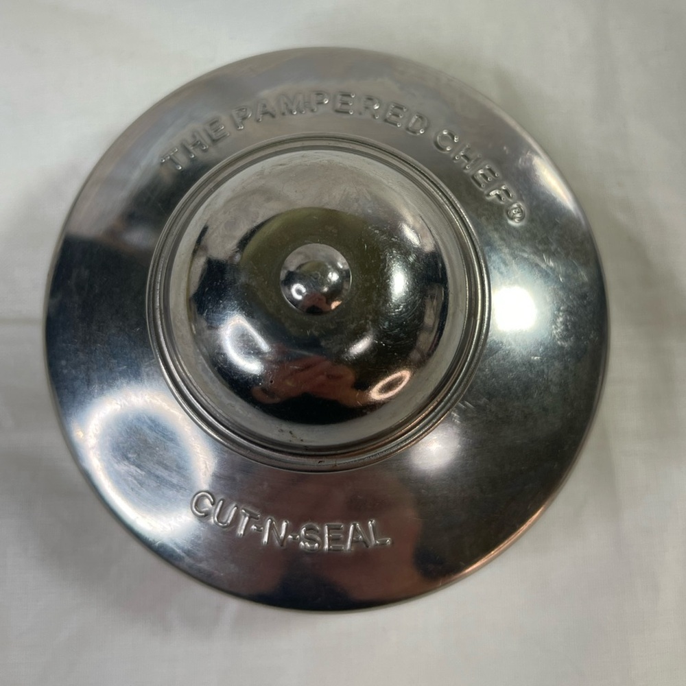 The Pampered Chef Cut N Seal